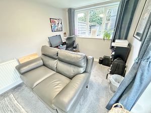 Glen Road Great Sutton